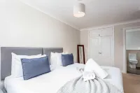 Carrick Retreat - Donnini Apartments - balcony