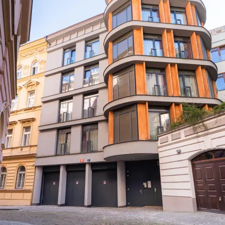 EA Embassy Prague Hotel Отели рядом с достопримечательностью «Автостанция Флоренц»