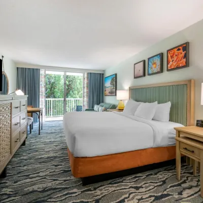 Bluegreen Vacations Hammocks at Marathon, Ascend Collection Resort Hotels near Seven Mile Bridge