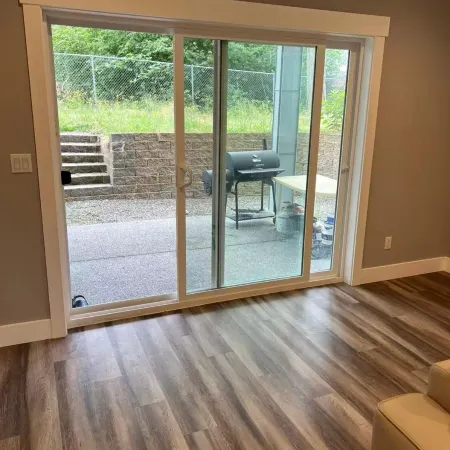 Rooms near Seatac airport on bus line