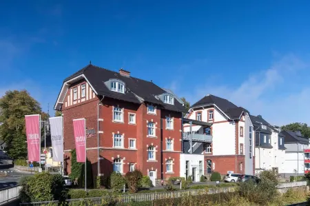 Kochs Stadthotel Отели рядом с достопримечательностью «Personenschifffahrt Biggesee»