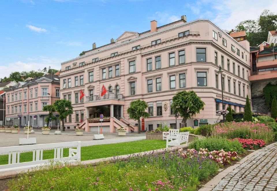 hotel overview picture