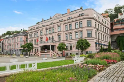 Thon Hotel Høyers Hotels near PP Center