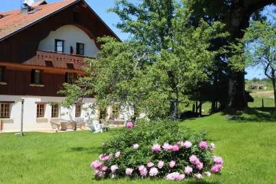 Le Tillau Hotels in der Nähe von Théâtre Bernard Blier