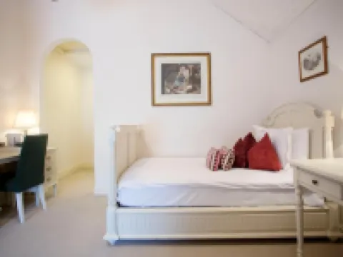 科寧厄姆阿姆斯酒店 米斯郡酒店