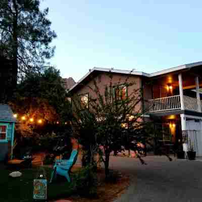 Sacred Mtn River Suites Hotel Exterior