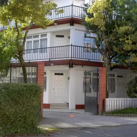 Apartamentos Sarga Sentirgalicia Отели в г. Эуме
