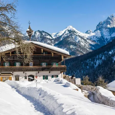 Berg'k'Hof Kaisertal - Alpine Hideaway Отели в г. Эббс