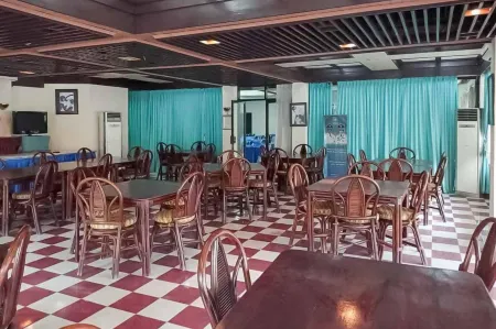 RedDoorz Plus Near Tugu Mercusuar Anyer Отели в г. Серанг