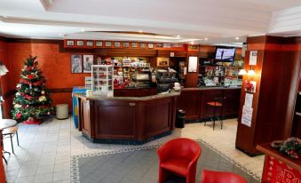 Hotel Food & Drink
