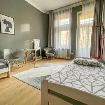 月亮青年旅館 鄰近華沙美人魚的酒店