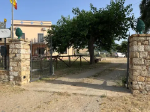 Mama Lina Hotels in Patti