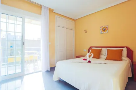 Hotel Tuto Отели в г. Сан-Мигель-де-Салинас