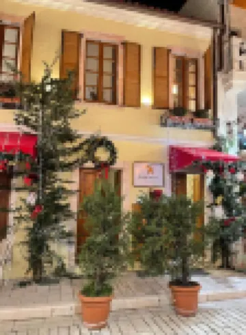 Bohemian Boutique Suites Отели в г. 