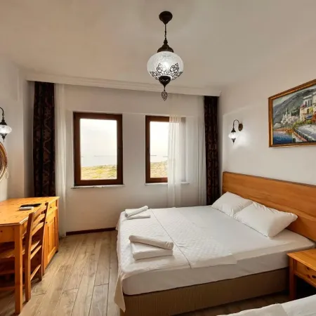 Sukha Inn Otel & Beach