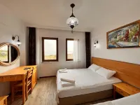 Sukha Inn Otel & Beach
