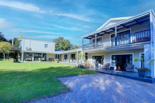 Burrough Place Hotels in George