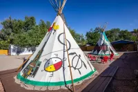 Apache Motel