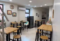 Town House 54 - breakfast