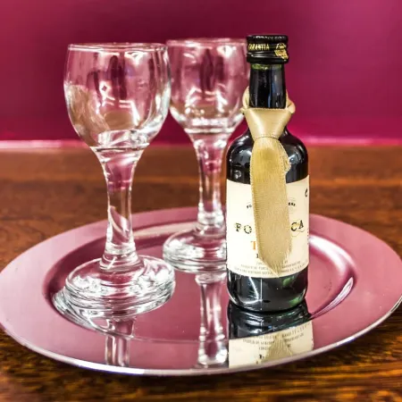 Lounge Inn Guest House Отели рядом с достопримечательностью «Параньос»