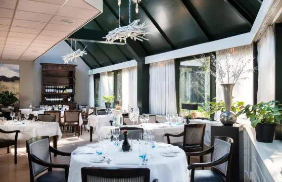 魯爾蒙德沃德普波斯酒店