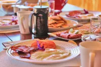 Frontier River Resort - Wifi