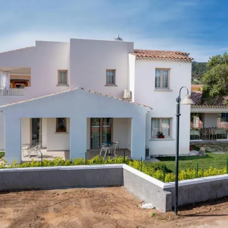 Residenza l'Alzoni Отели в г. Сан-Теодоро