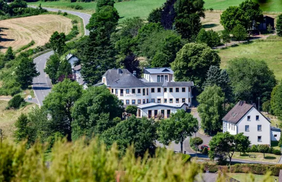 艾菲爾布利克鄉村酒店