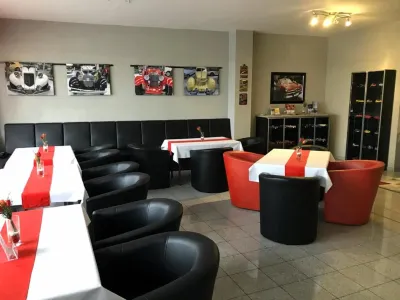 City-Hotel Kaiserhof Отели в г. 