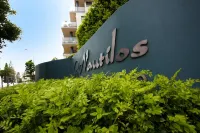 Nautilos on the Harbour Hotels in Newcastle
