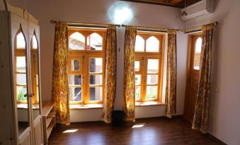Rabat Boutique - Housity