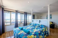 Shark Bay Seafront Apartments Hotels in Denham