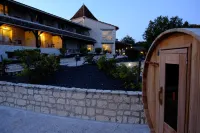 Le Belvédère Hotel et Bien être Hotels in Moissac