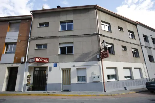 Hostal Cruce Hotels in Ambasmestas