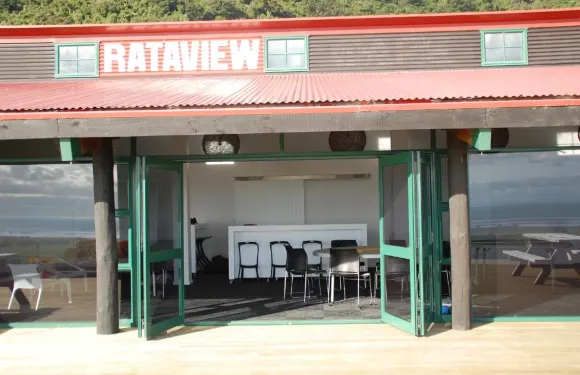 拉塔景緻汽車旅館