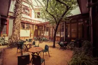 La Casa Roja Hostel Các khách sạn ở 