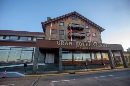 Gran Hotel Vicente Costanera Отели рядом с достопримечательностью «Mirador chiloé»