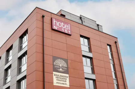 Hotel No151 Отели в г. Дифферданж