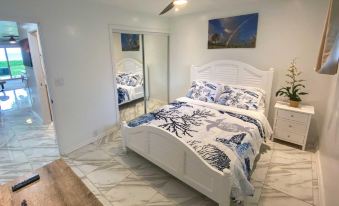 High-End Resort Condo Nestled on Molokai Shoreline