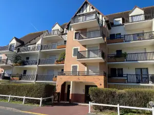 Cabourg T2 Cosy Avec accès Direct Plage