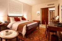 Hunza Serena Hotel - parking