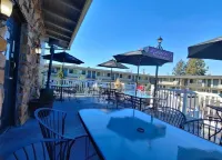 Bend Inn & Suites