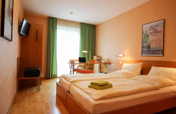 泊斯魯爾城市友好酒店