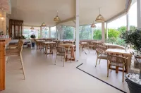 Calypso Hotel - breakfast