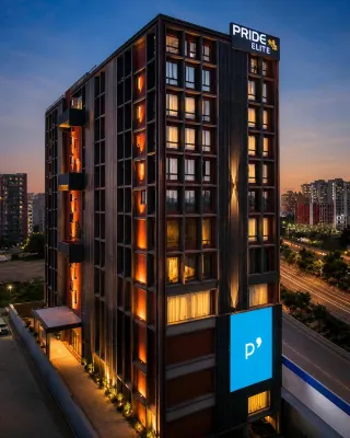 Pride Elite Gandhinagar Отели в г. 
