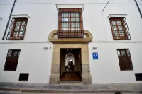ApartaSuites Alberca Deluxe Hotels in Cordoba