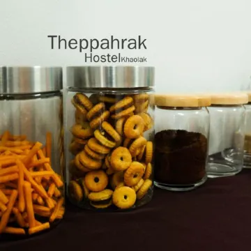 Theppahrak Hostel Khaolak Отели рядом с достопримечательностью «Водопад Ton Chong Fa»