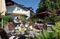 Landidyll Hotel Restaurant Birkenhof Hotels in Rheinbollen