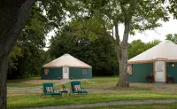 Yale Manor B&B & Yurt Glamping - 3-Star