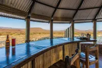 Etendeka Mountain Camp - С баром